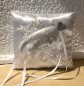 Preview: edles Ringkissen zur Hochzeit weiss, Spitze mit Strass RK0055