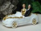 Preview: Tortenfigur Tortenaufsatz zur Goldhochzeit Brautpaar Auto 16 cm x 9 cm TA0098
