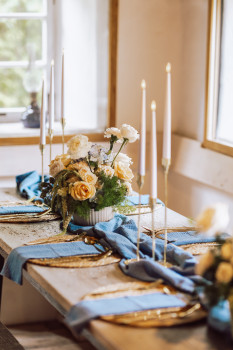 Vermietung von Musselin Stoff Tischläufer ca. 300 cm x 40 cm - Farbe indigo, taubenblau / 5,50 €