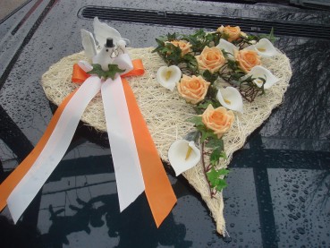 Autodekoration " Jennifer " mit Calla & Rosen AU0002 aprikot, orange