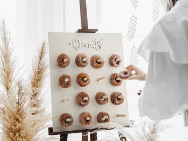 Preview: Donut Wand zur Hochzeit aus Holz mieten / 12 €