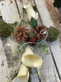 Grabschmuck, Allerheiligengesteck, Kreuz FH0006 - Moos - Calla