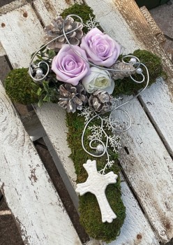 Grabschmuck, Allerheiligengesteck, Kreuz FH0009 - Moos - Rosen