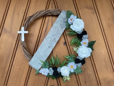 Grabschmuck, Allerheiligengesteck, Kranz FH0041 - weiß & schwarz & grau - Kreuz