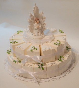 2 stöckige schöne Gastgeschenke Torte Kommunion Junge GG0009