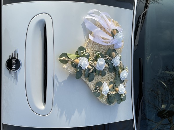 Autodekoration " Giulia " mit Eukalyptus & Rosen AU0038 - weiss, grün