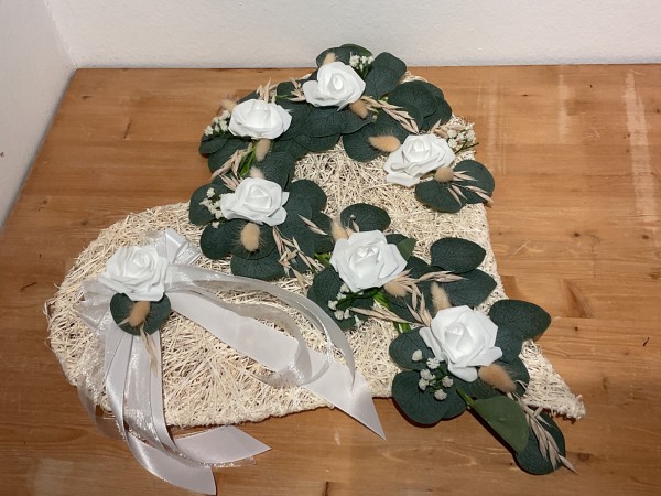 Autodekoration " Giulia " mit Eukalyptus & Rosen AU0038 - weiss, grün