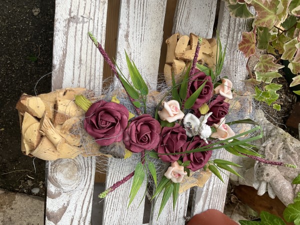 Grabschmuck, Allerheiligengesteck, Kreuz FH0038 - Holz, bordeaux Rosen