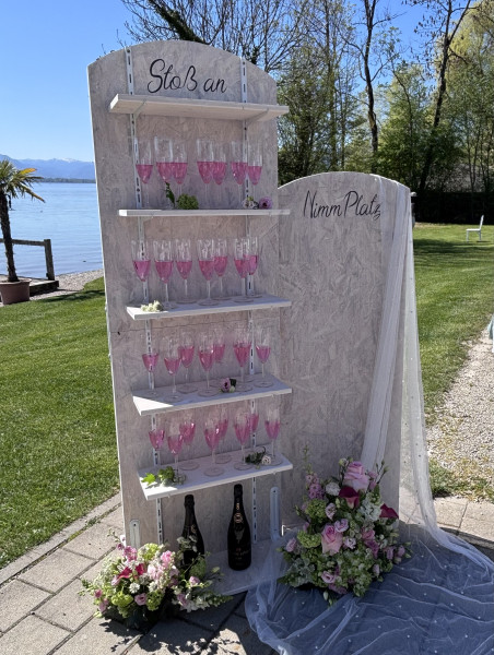 Champagnerwand & Sitzplan 2 in 1 mieten zur Hochzeit // 149 €