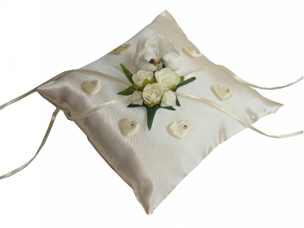 edles Ringkissen zur Hochzeit creme mit Taubenpaar & Rosen RK0020
