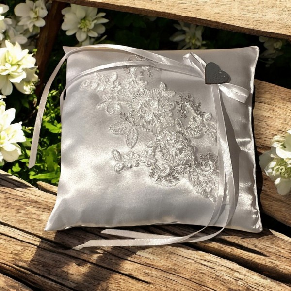 edles Ringkissen zur Hochzeit weiss, Spitze mit Strass RK0055