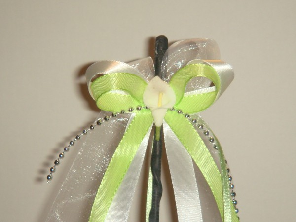 Antennenschleifen " Zoe " zur Hochzeit SCH0021 im 10er Set - weiß lindgrün