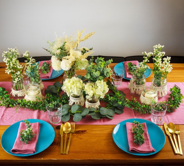 Vermietung von Musselin Stoff Tischläufer ca. 300 cm x 40 cm - Farbe altrosa / 5,50 €