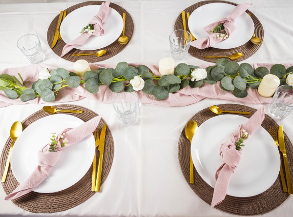 Vermietung von Musselin Stoff Tischläufer ca. 300 cm x 40 cm - Farbe antikrosa / 5,50 €