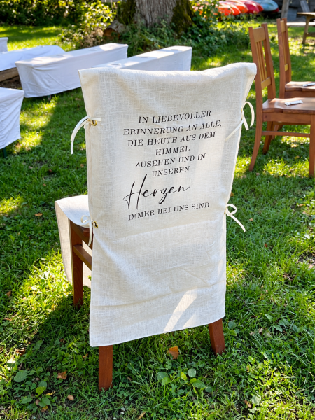 Gedenk-Stuhlhusse aus Leinen – In liebevoller Erinnerung an liebe Verstorbene mieten / 10 €